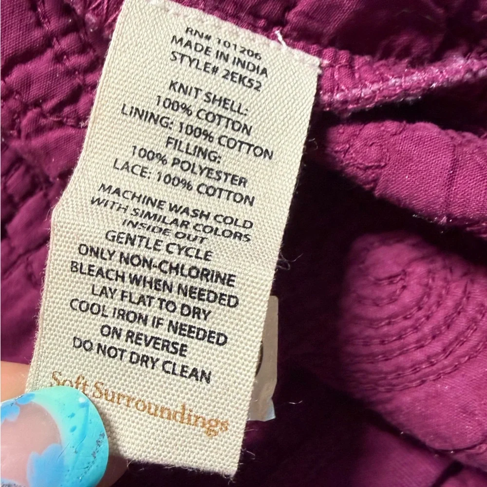 ✨ Soft Surroundings Quilted Cropped Jacket Small Magenta Embroidered 100% Cotton - Picture 7 of 7